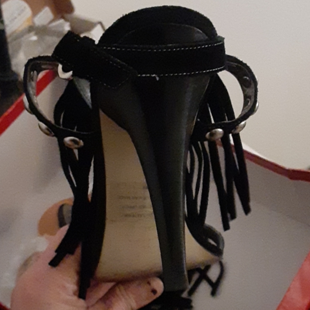 Shoes - Picture 3 of 3